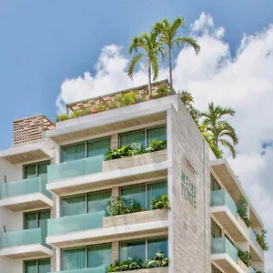 newport-house-playa-boutique-hotel-beach-club-access.allrivieramayahotels.com/