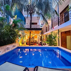 hotel-latino.tulum-hotels.net/